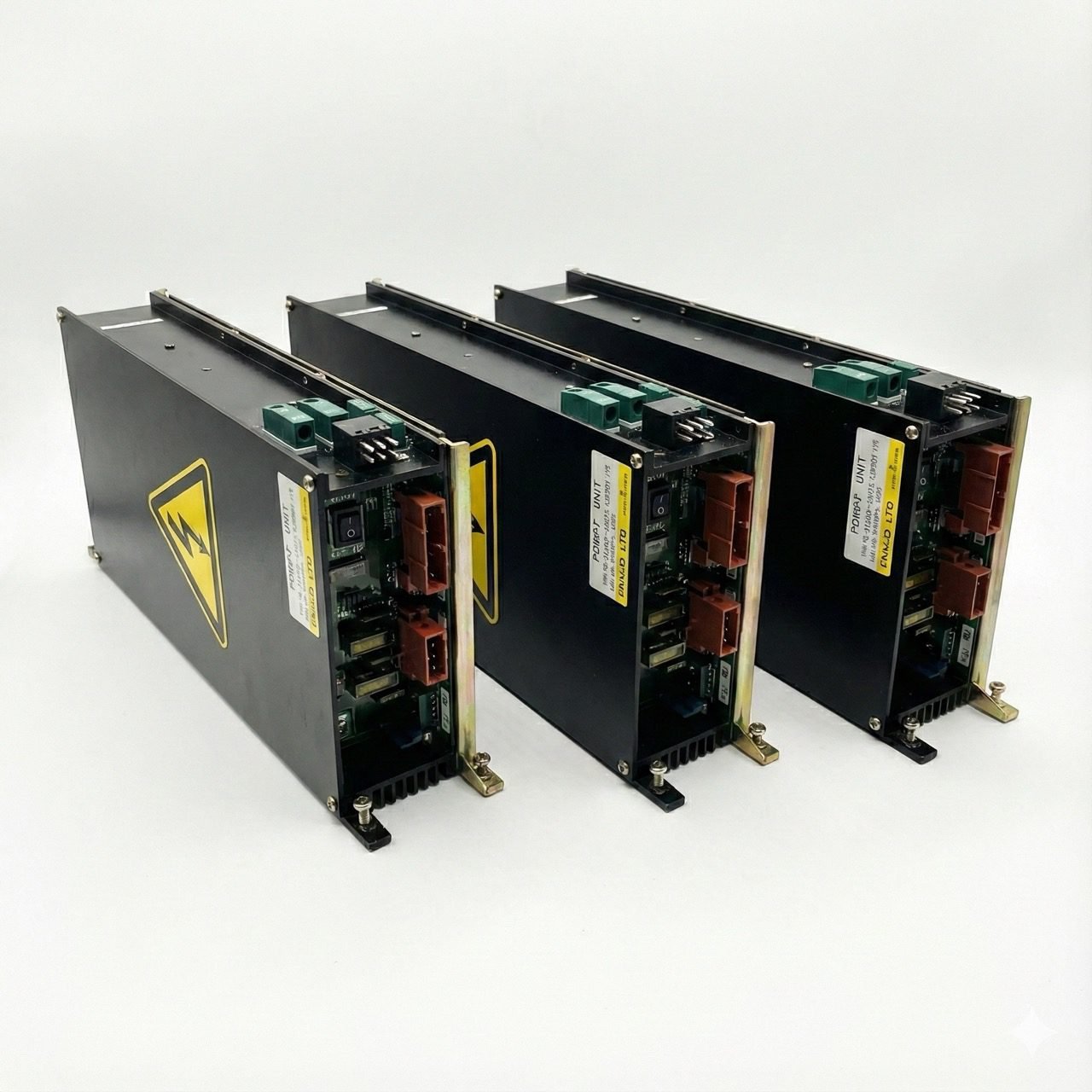 Manutenção em Fonte CNC industrial realizada por técnicos especializados, com diagnóstico eletrônico avançado, análise de circuitos, reparo de componentes críticos e testes completos para garantir estabilidade elétrica, segurança operacional e confiabilidade contínua em máquinas CNC industriais.